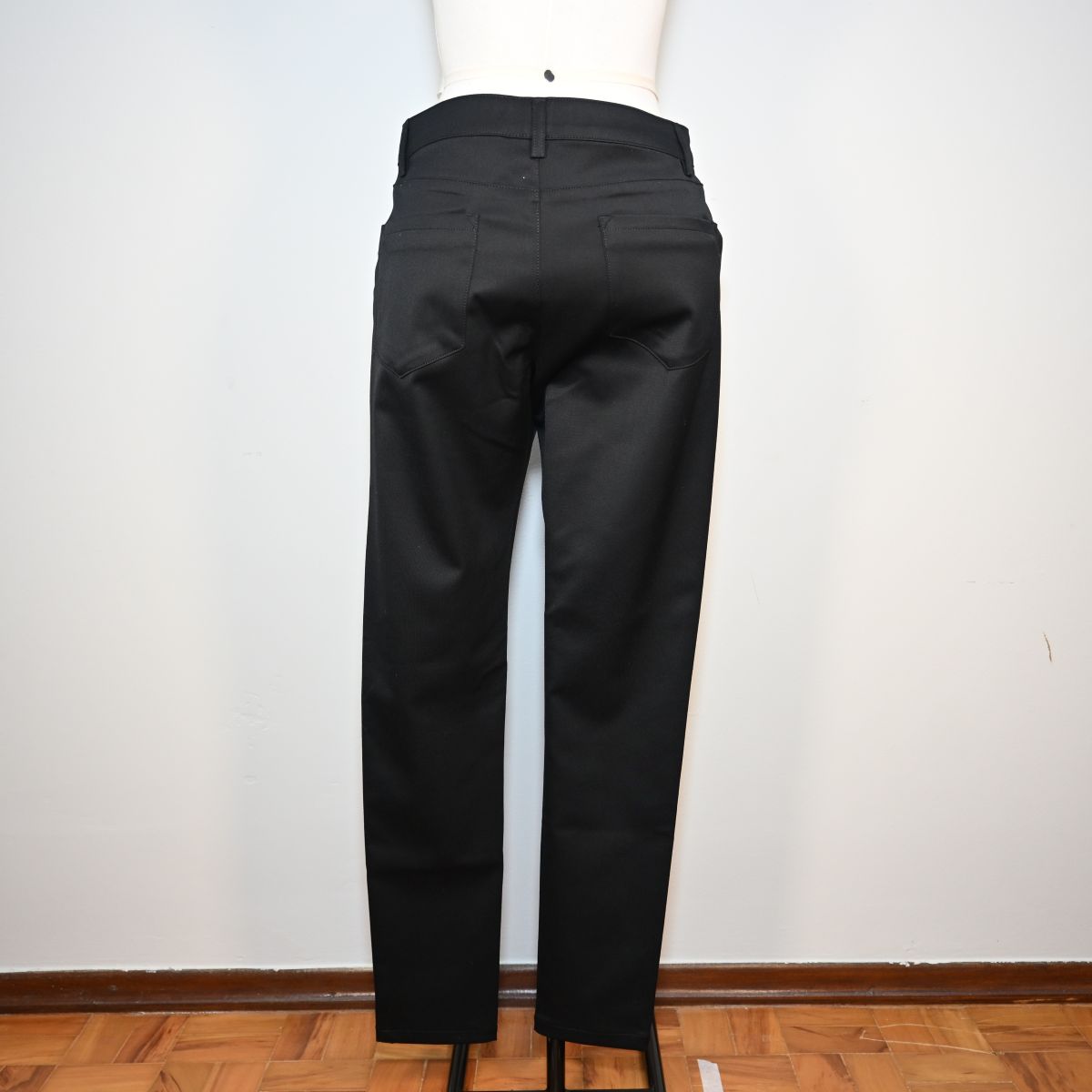 Calça preta skinny