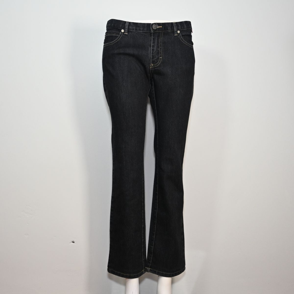 Calça jeans preta reta
