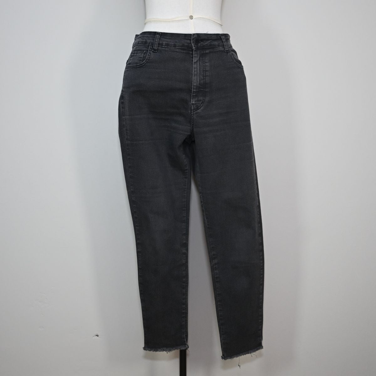 Calça jeans skinny preta