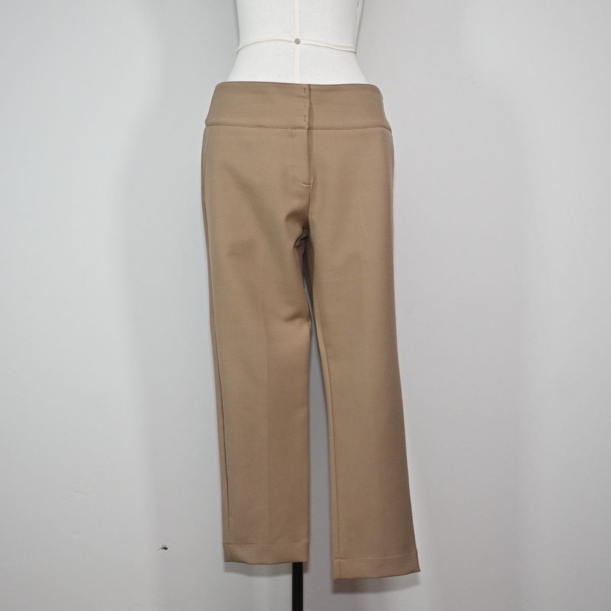 Calça bege de alfaiataria