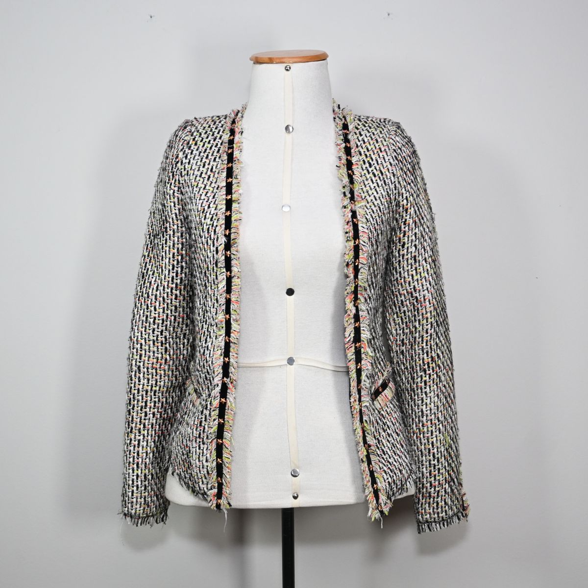 Blazer de tweed com detalhe de estrelas
