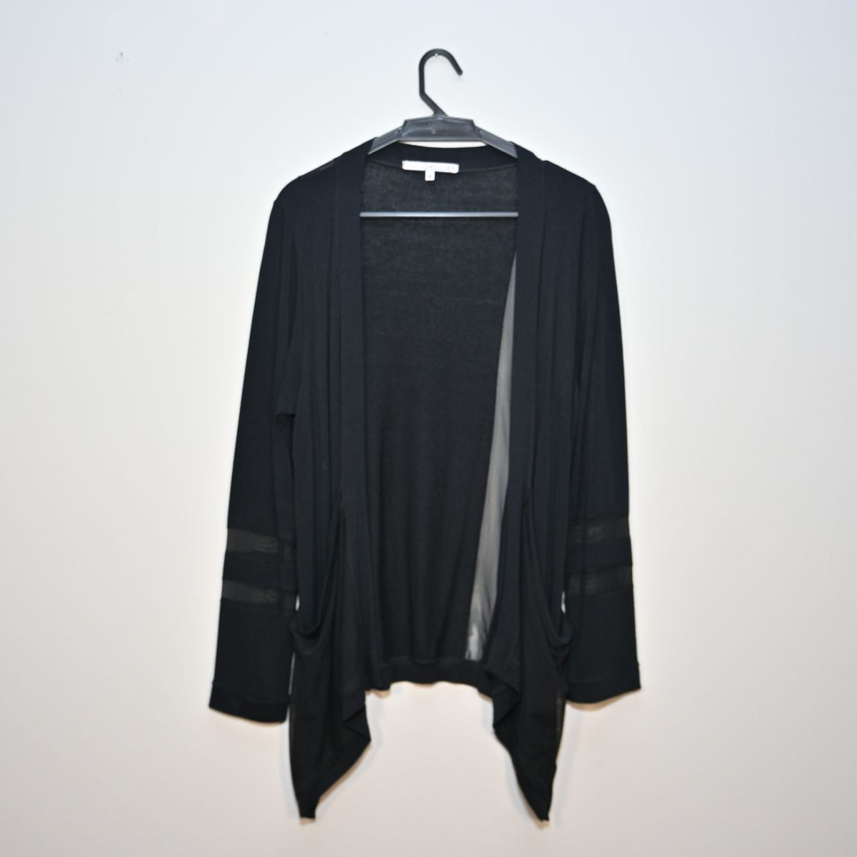 Casaco preto com tule