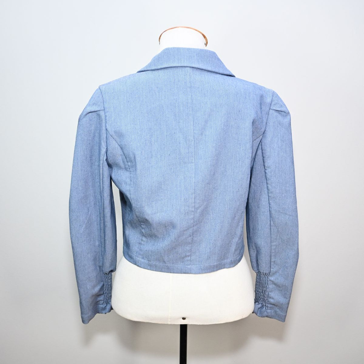 Blazer crooped azul claro