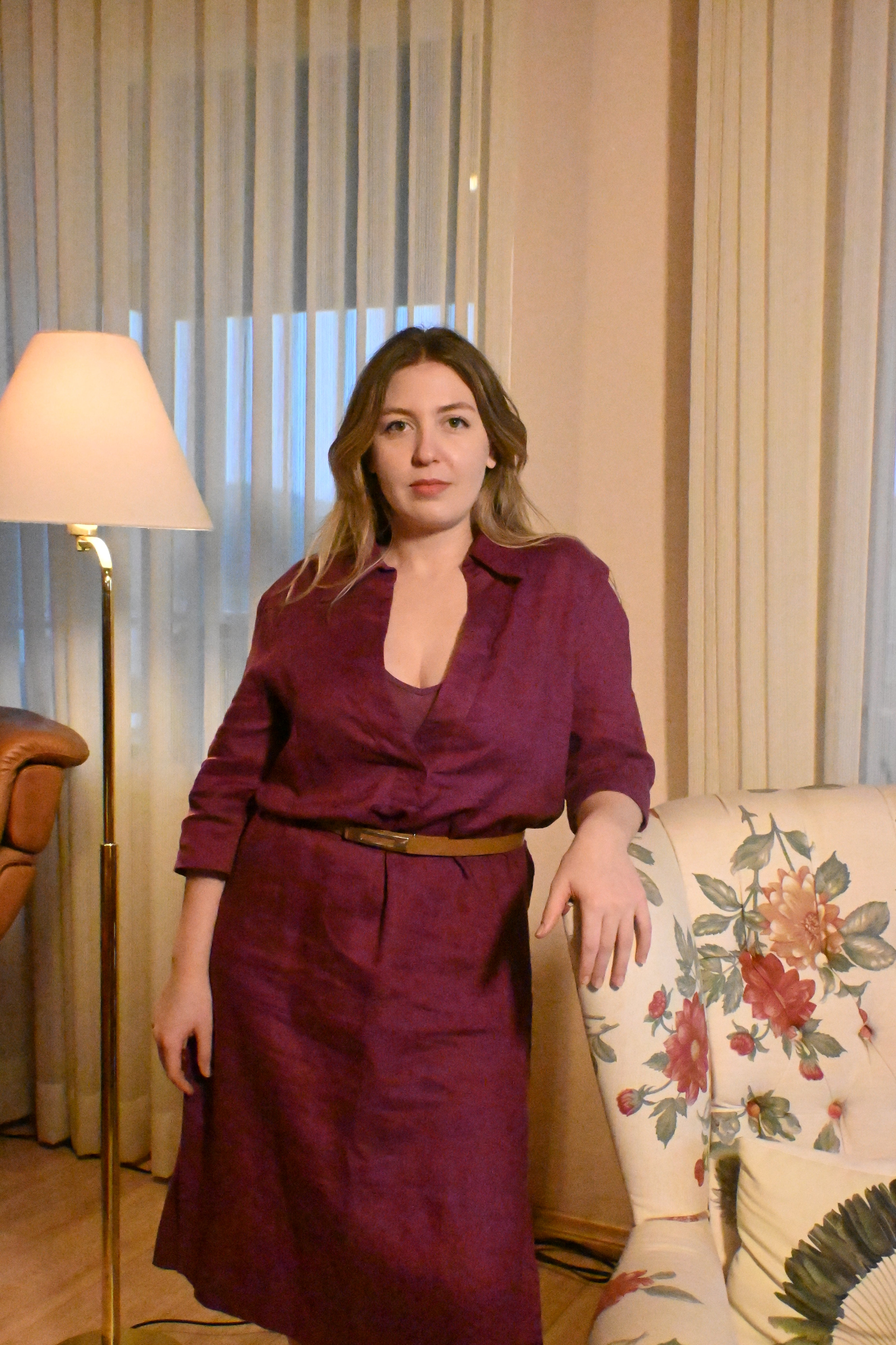 Vestido midi roxo de linho