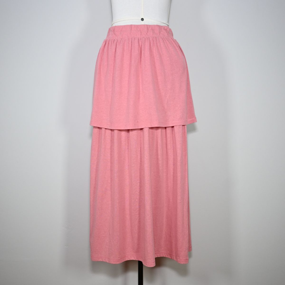 Saia midi rosa com babado