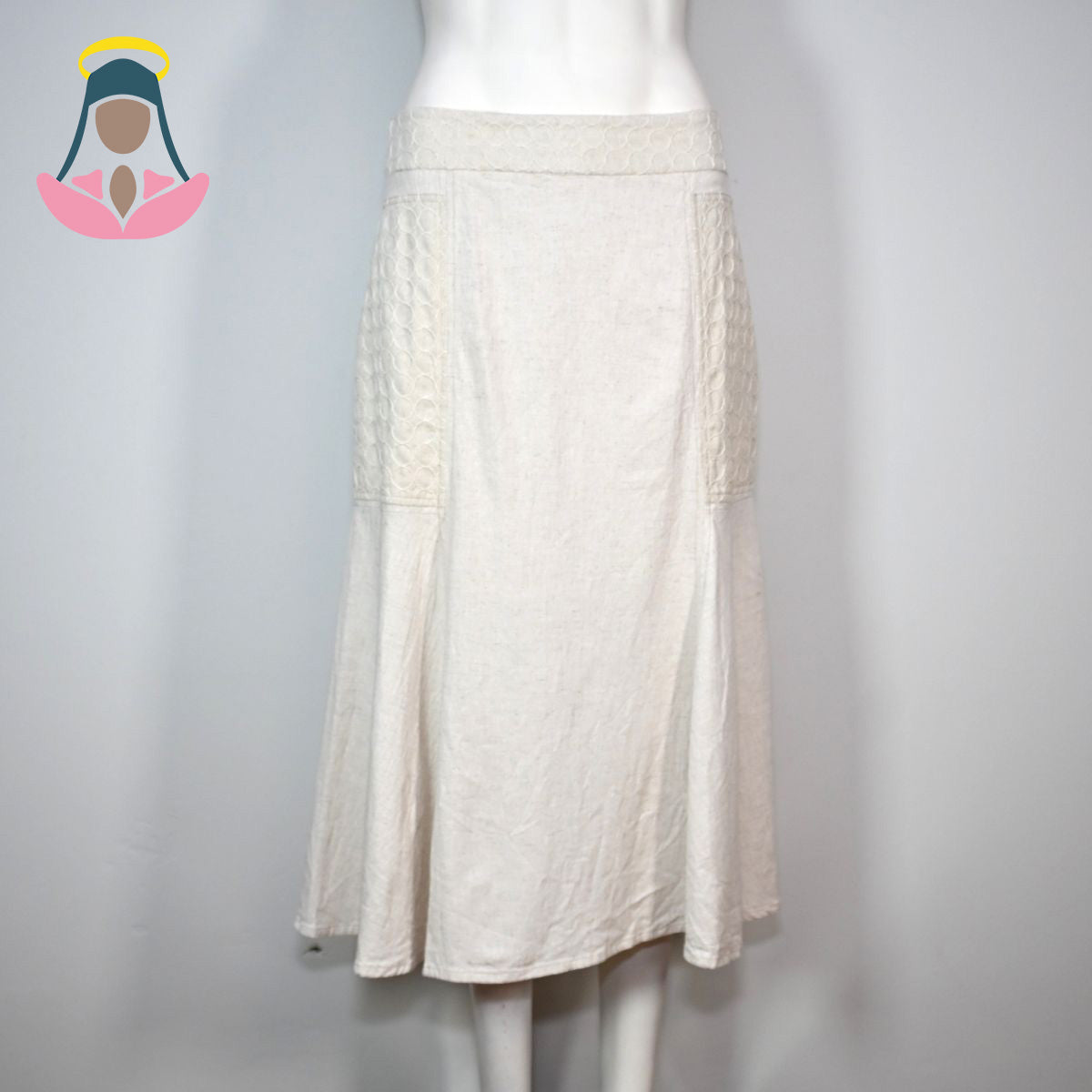Saia Midi off-white com detalhes texturizados