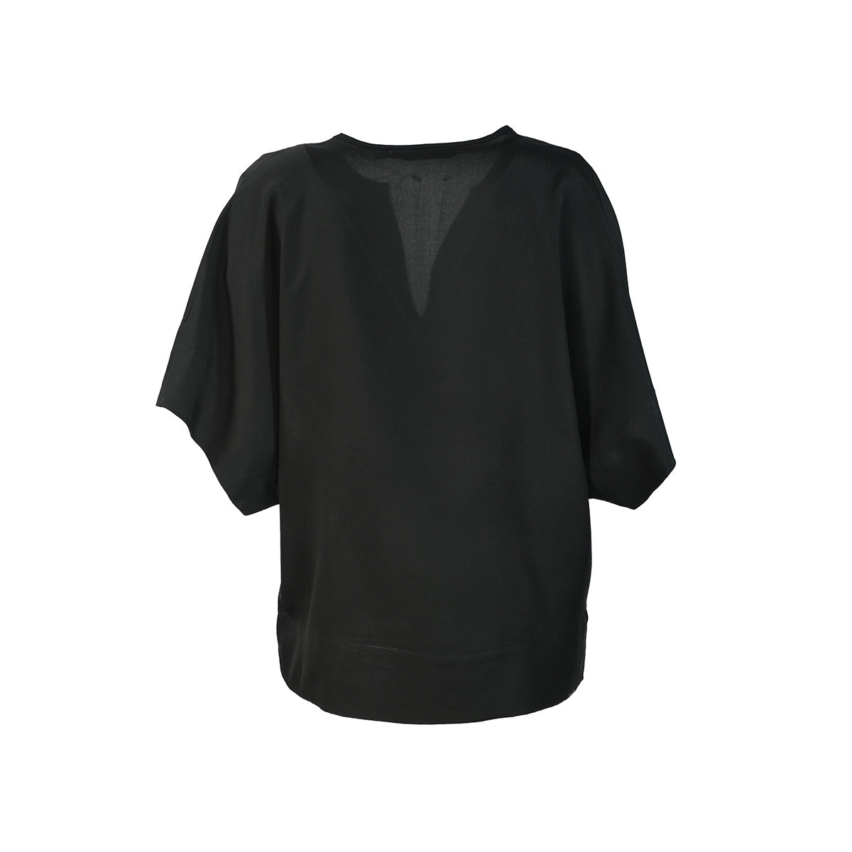 Camiseta preta com decote v