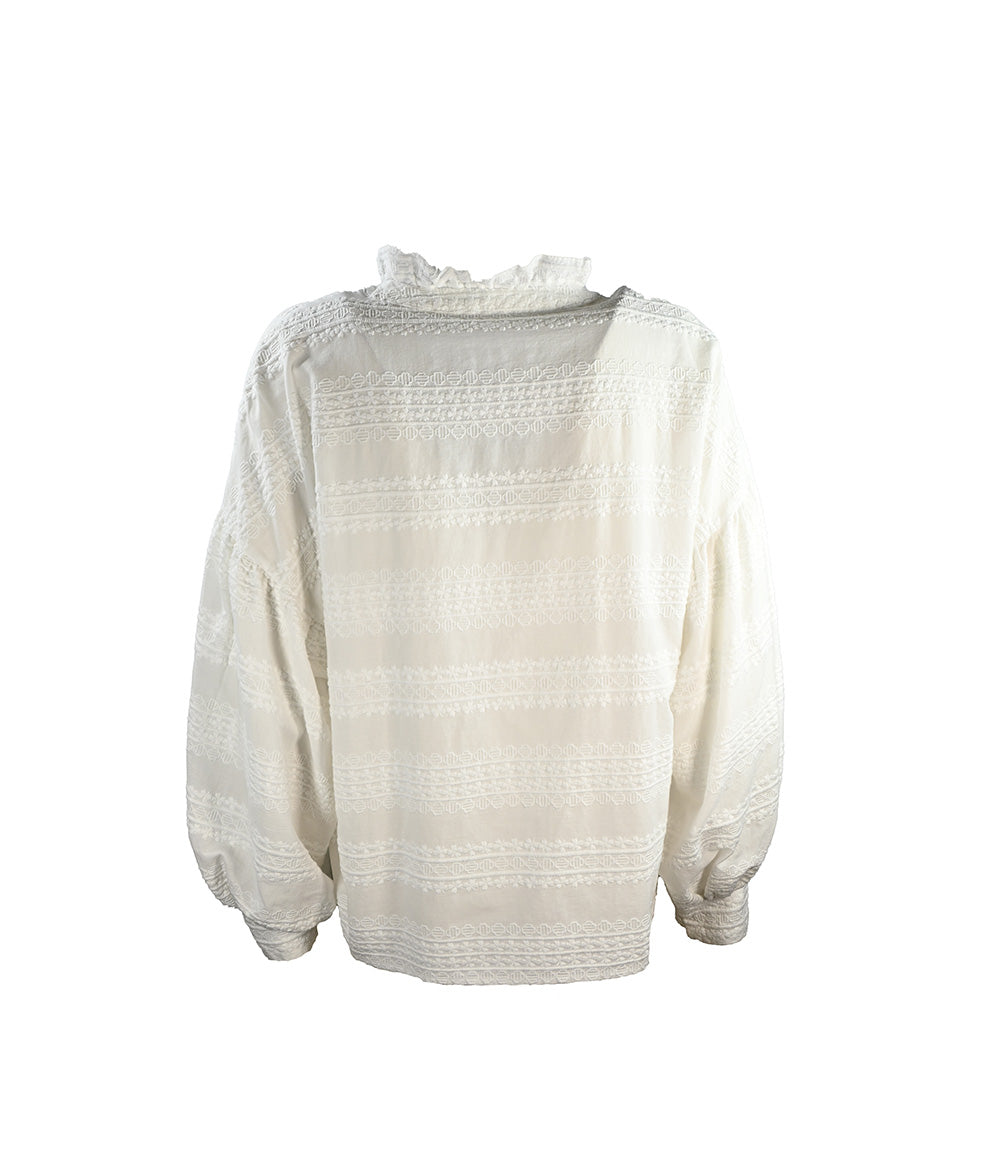 Blusa branca com textura floral