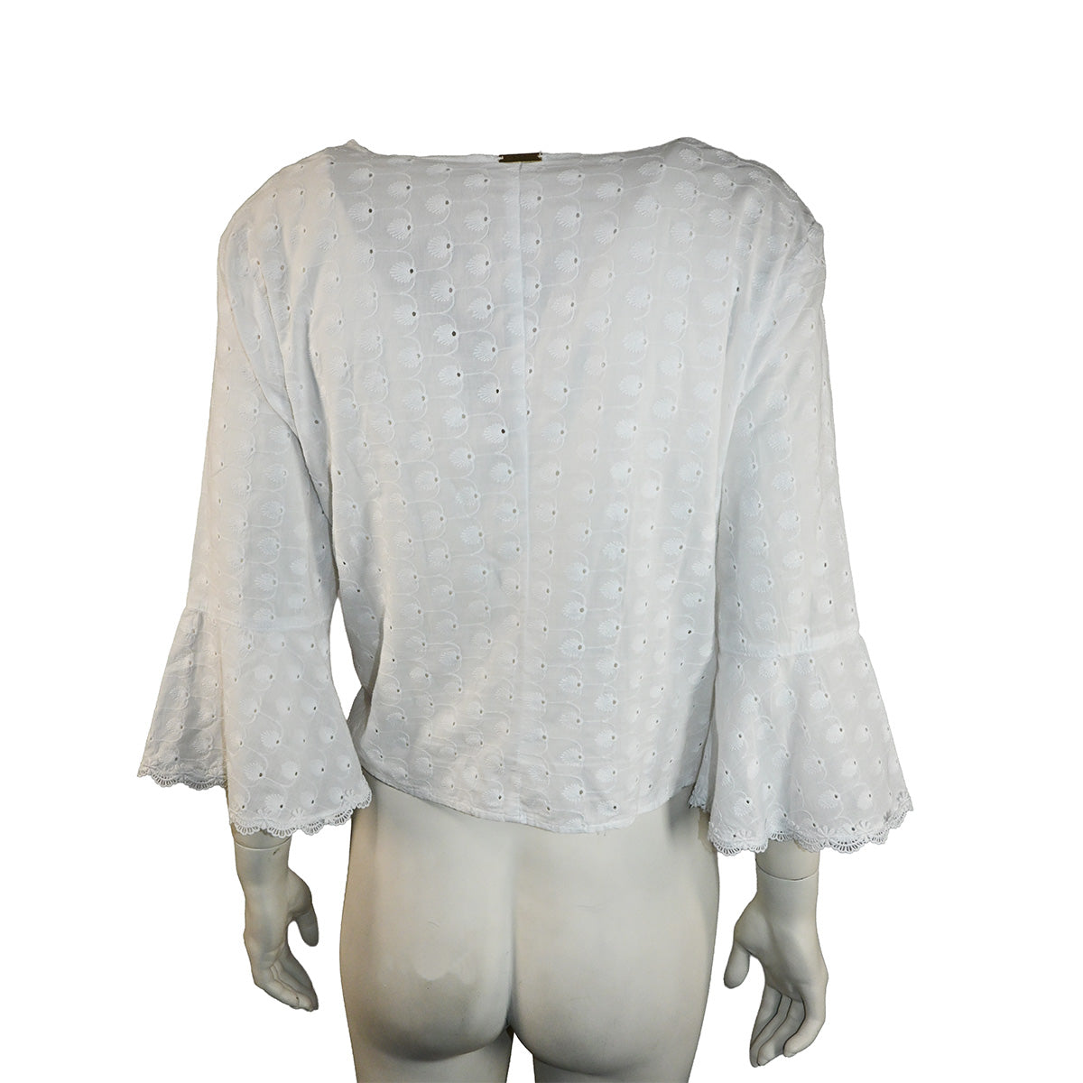 Blusa branca laise com amarração