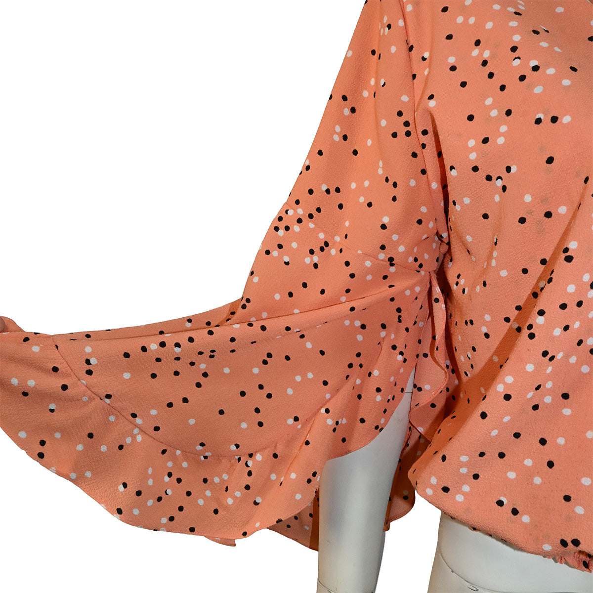 Blusa laranja com poá