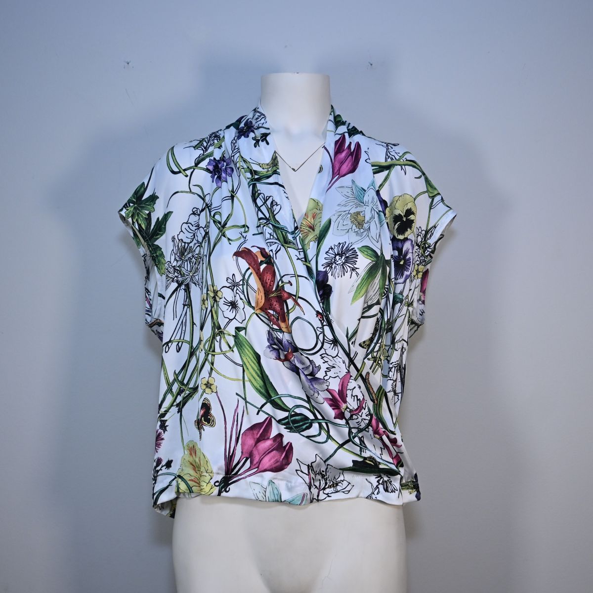 Blusa transpassada flora