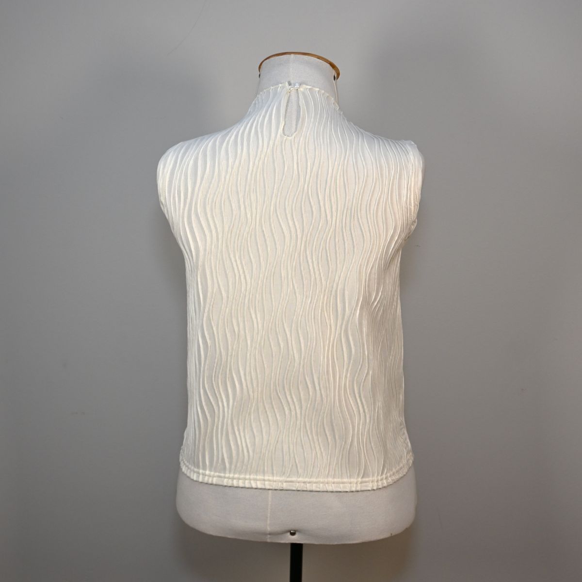 Blusa branca texturizada