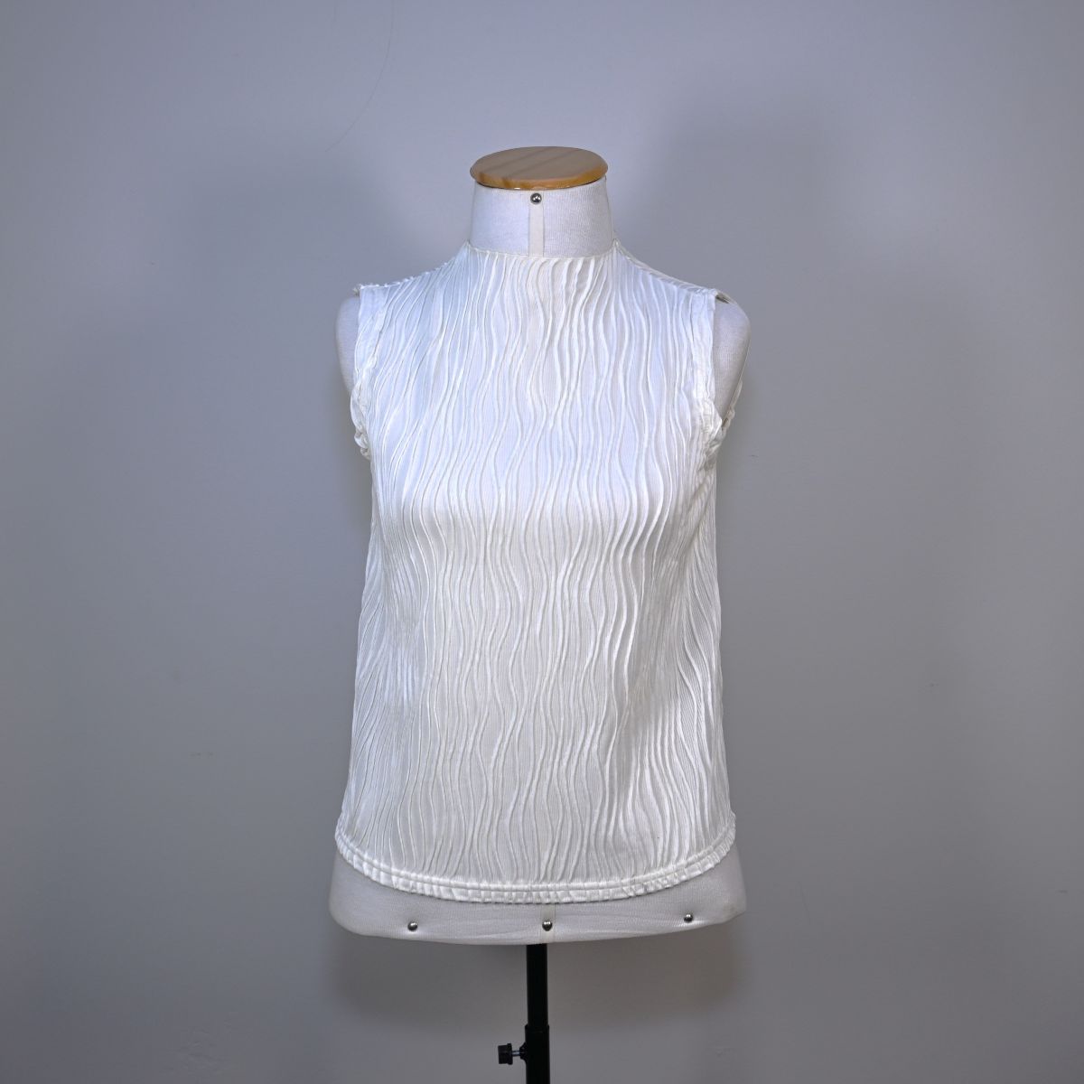 Blusa branca texturizada