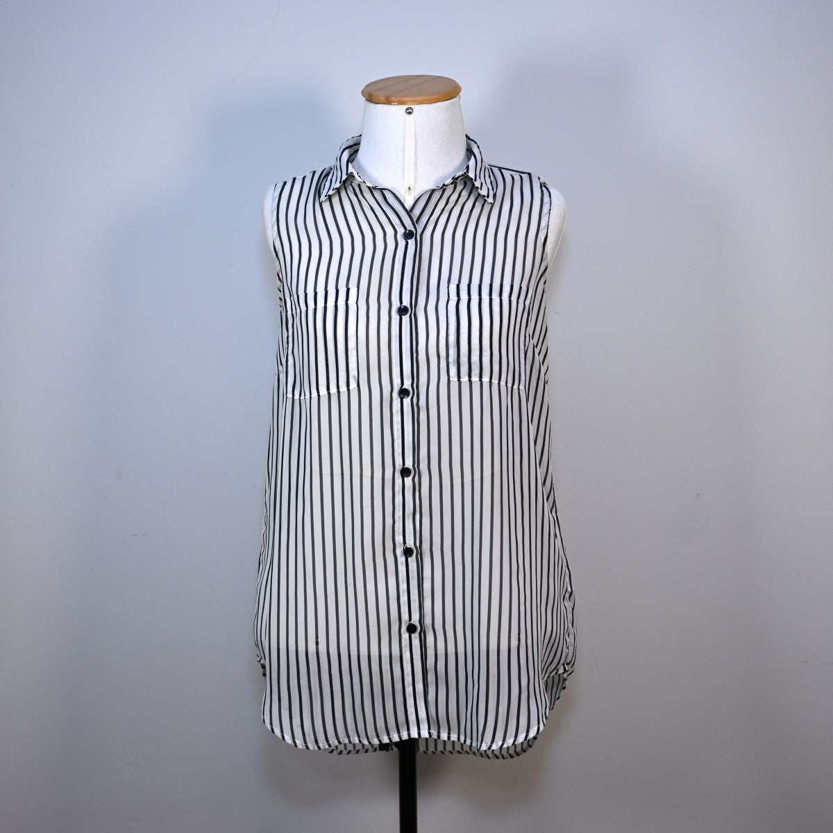 Camisa sem manga listrada
