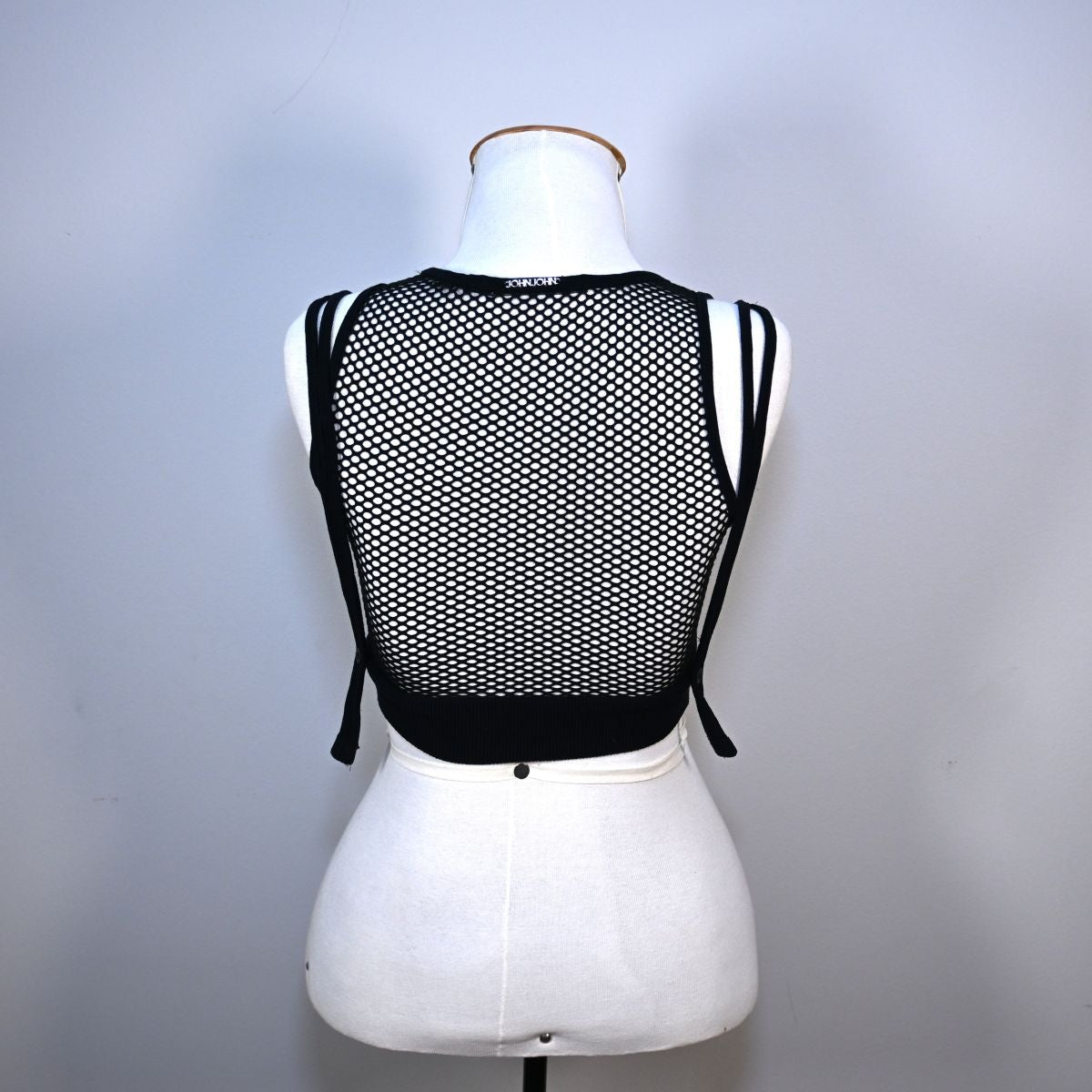 Cropped preto com tela