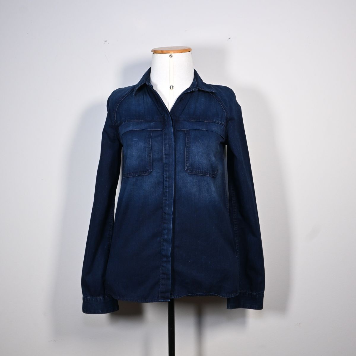 Camisa azul marinho