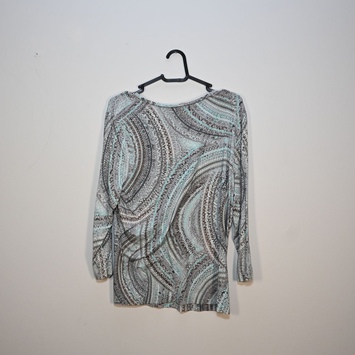 Blusa estampada em tons de azul