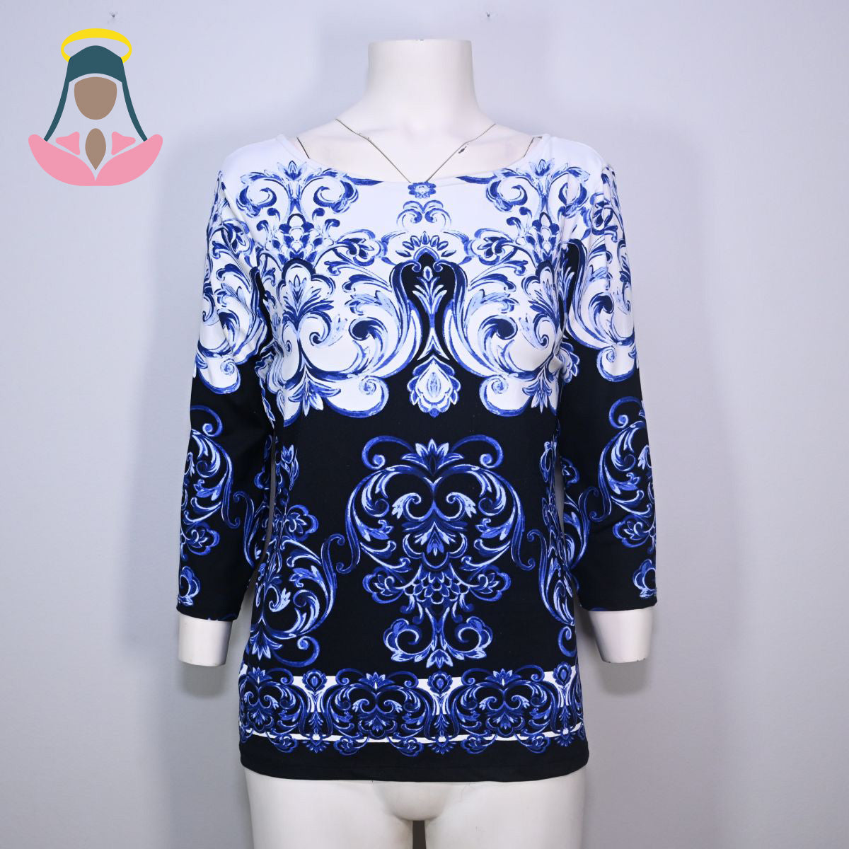 Camiseta estampada branco, preto e azul