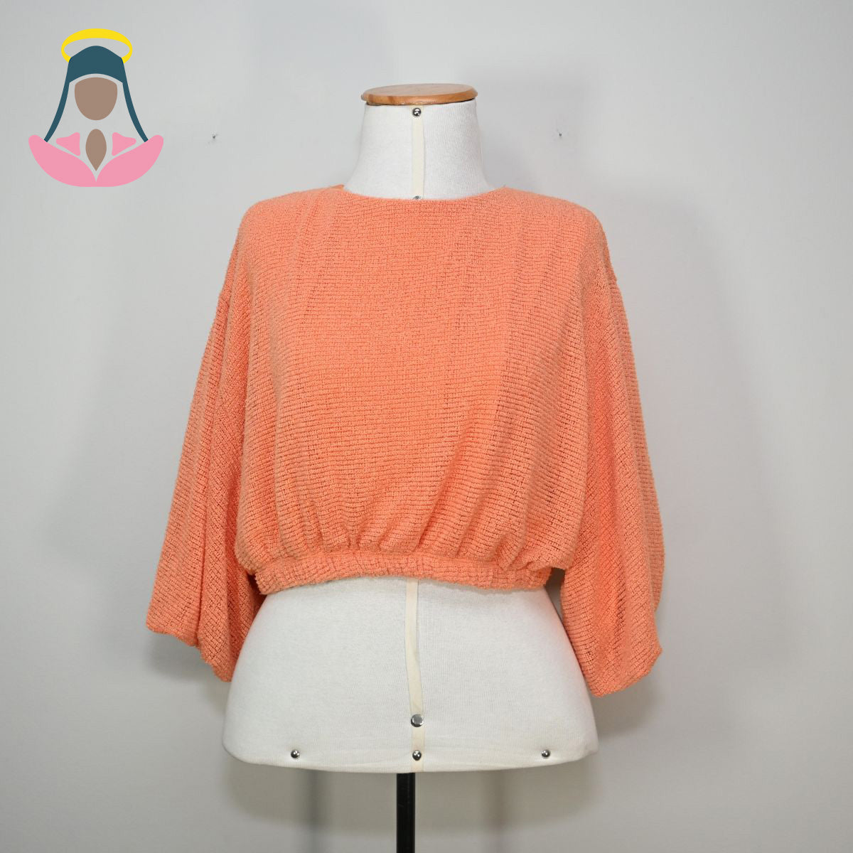 Blusa laranja atoalhada