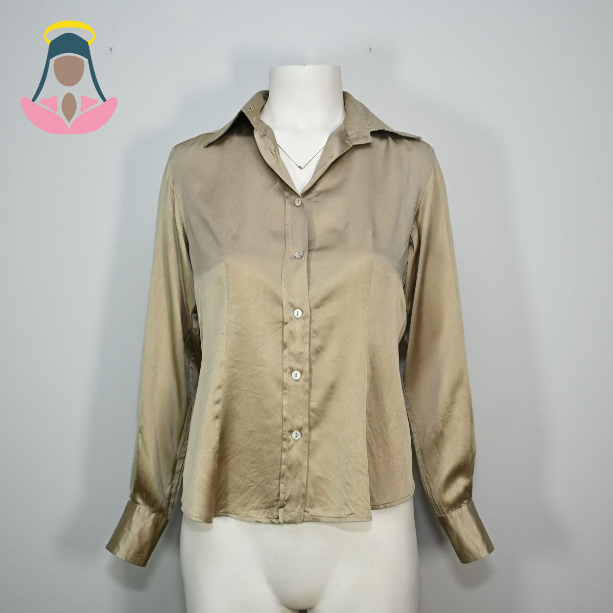 Camisa bege acetinada