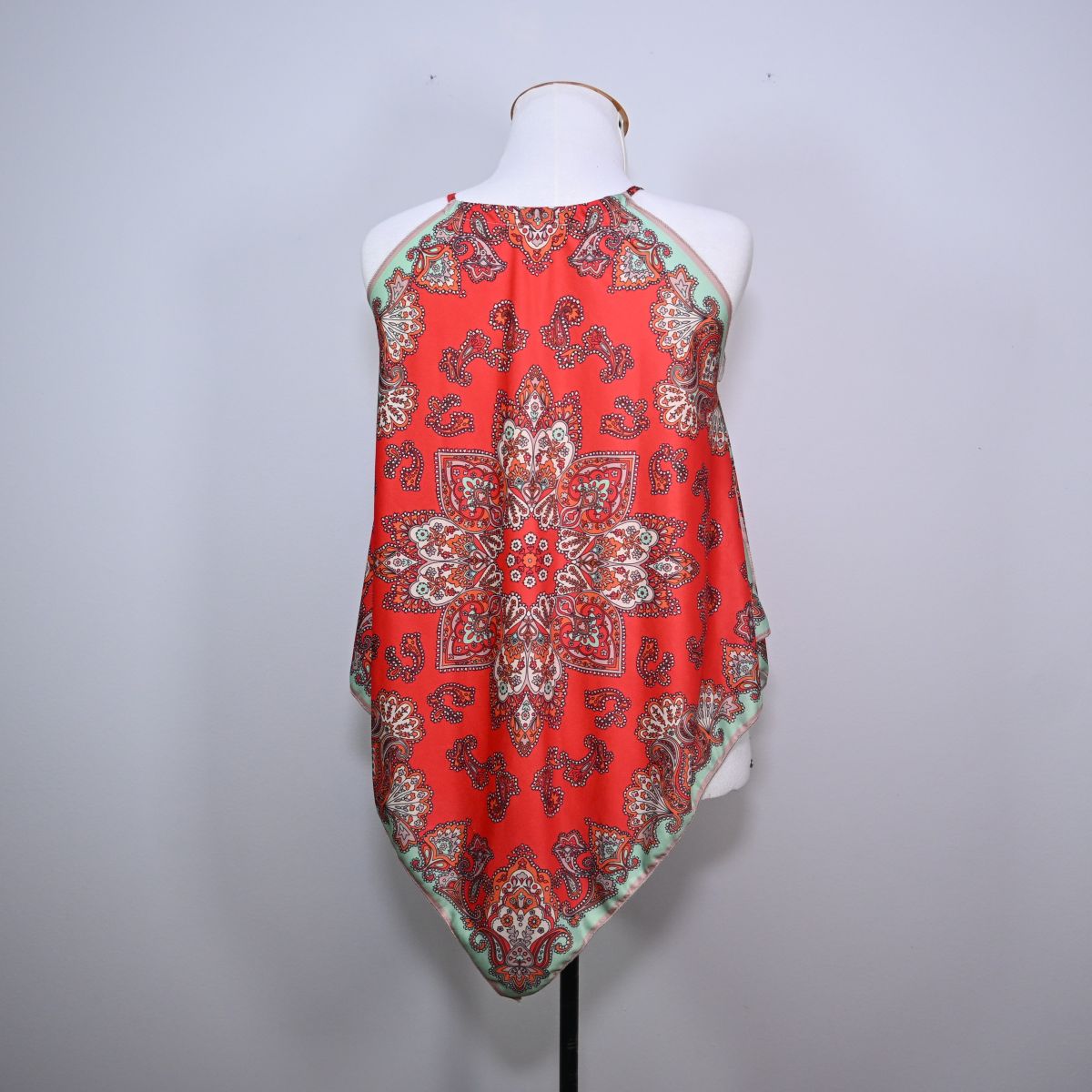 Regata vermelha estampada