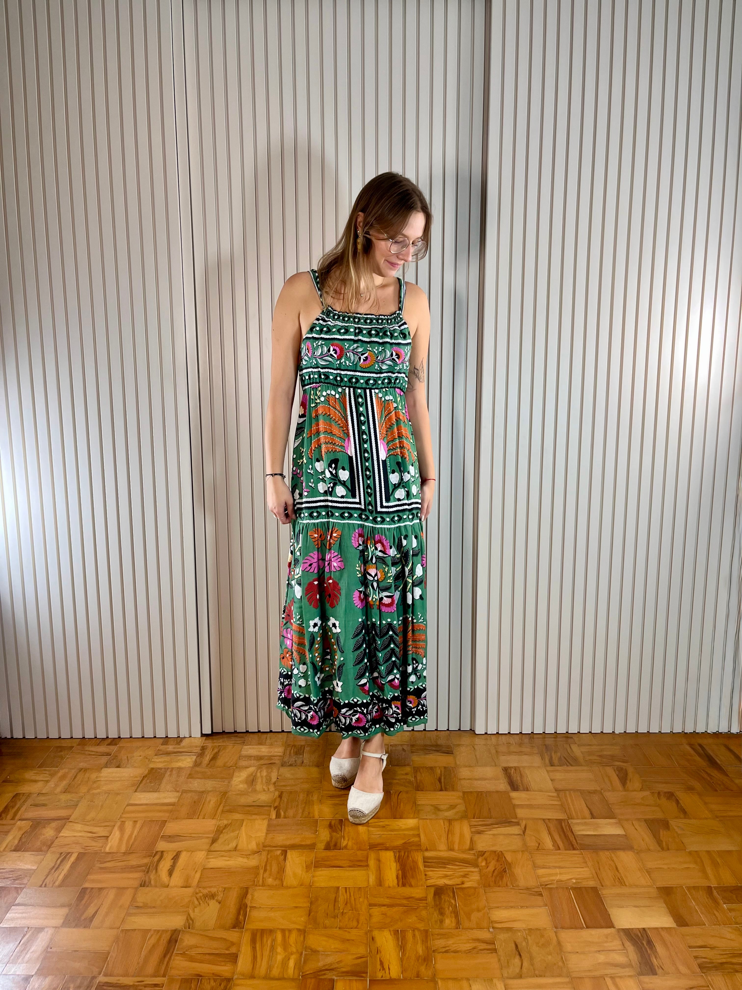 Vestido longo verde floral