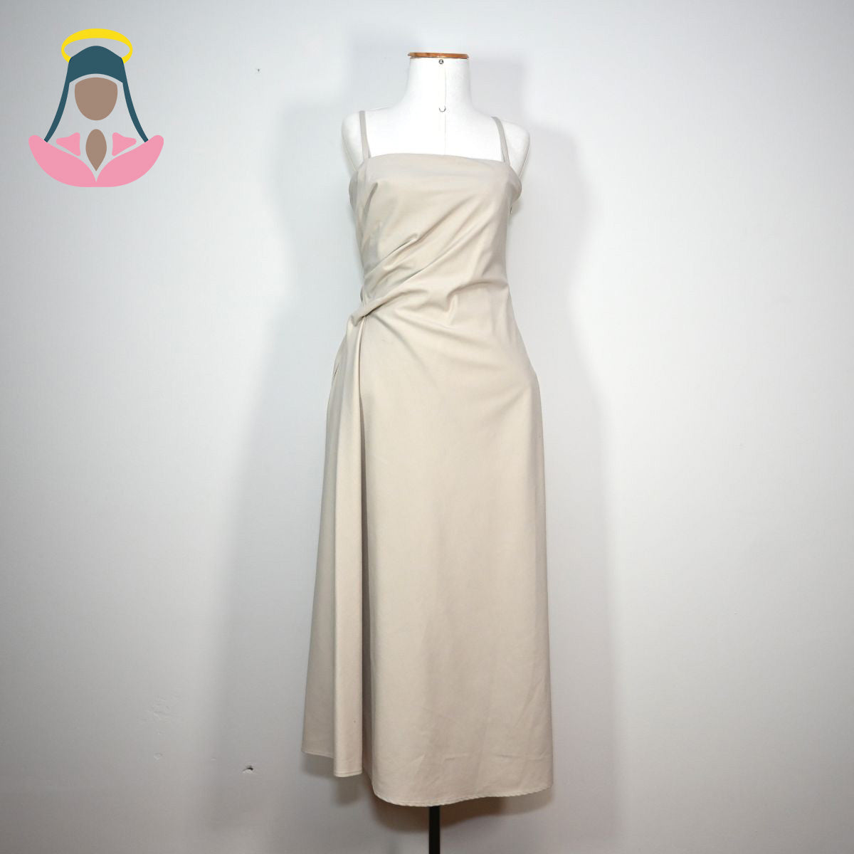 Vestido longo bege com rega lateral