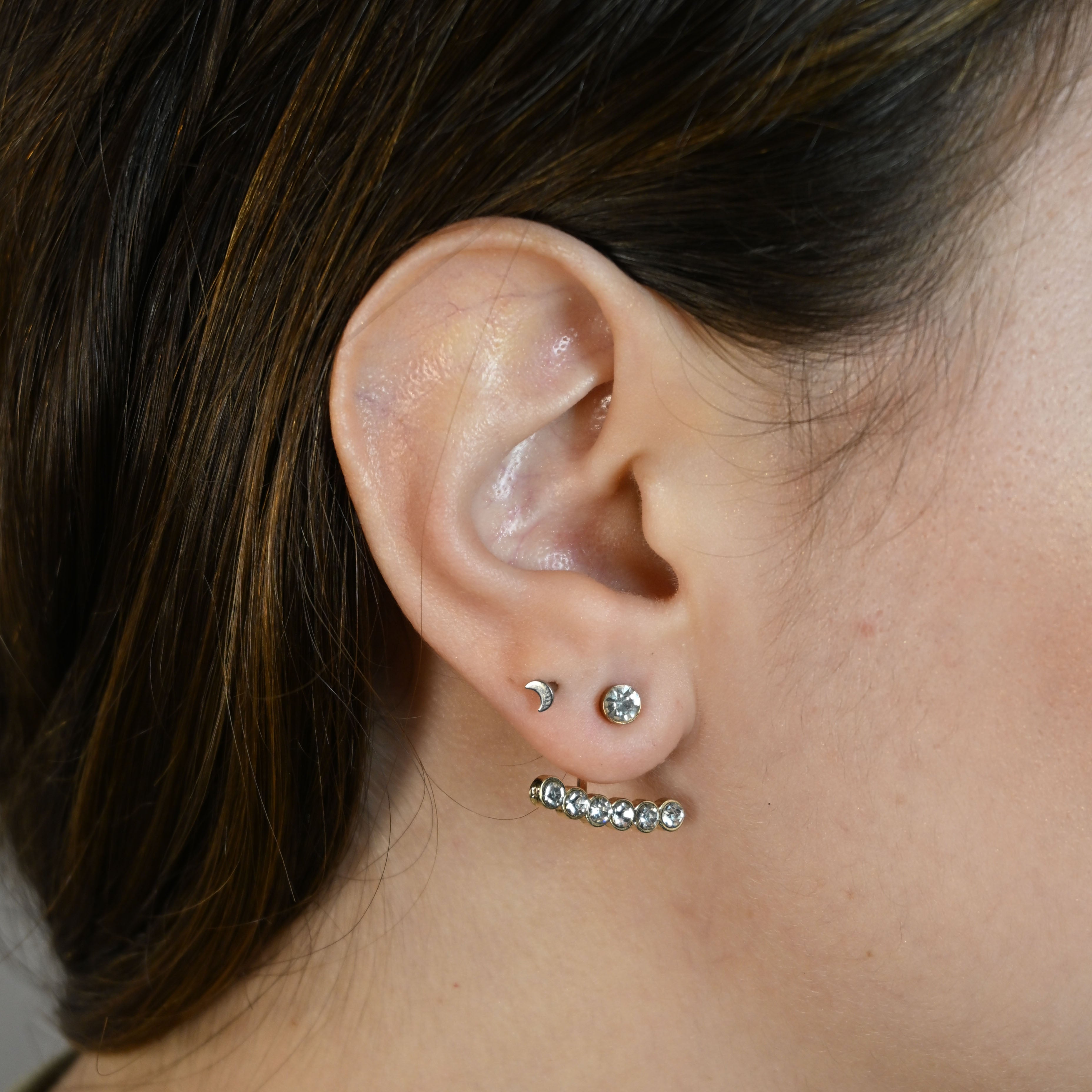 Brincos dorados com strass