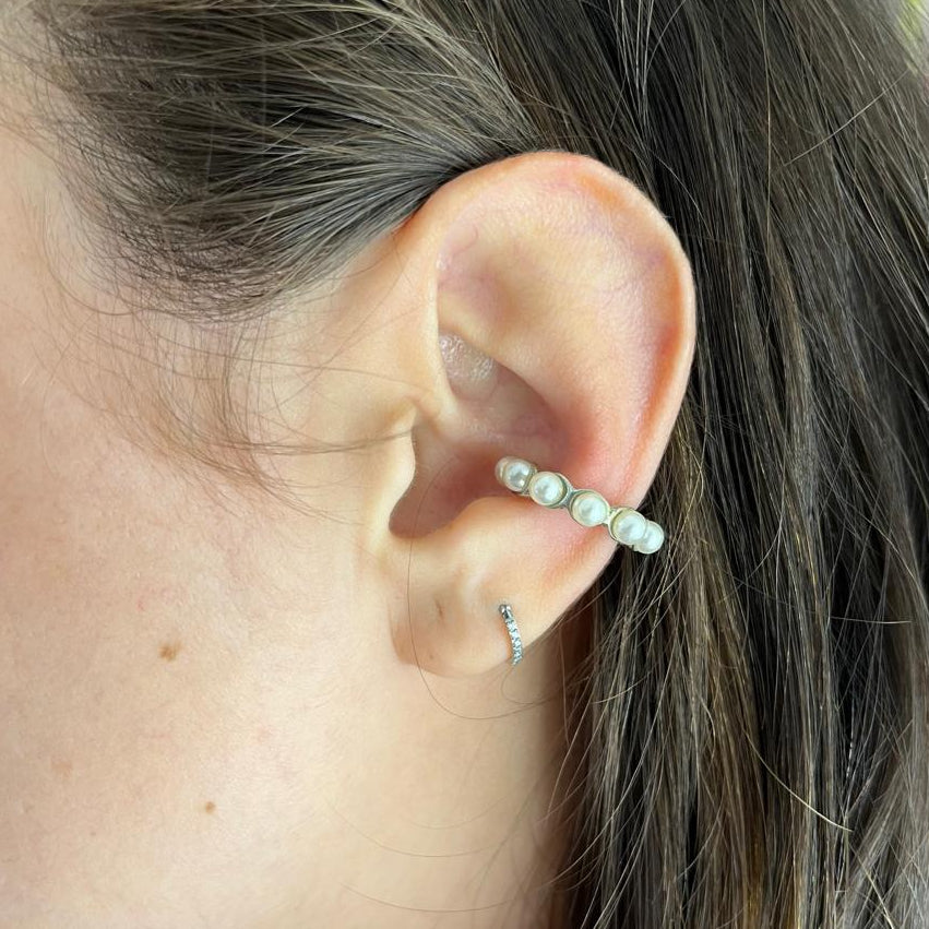 Ear Cuff com pérolas