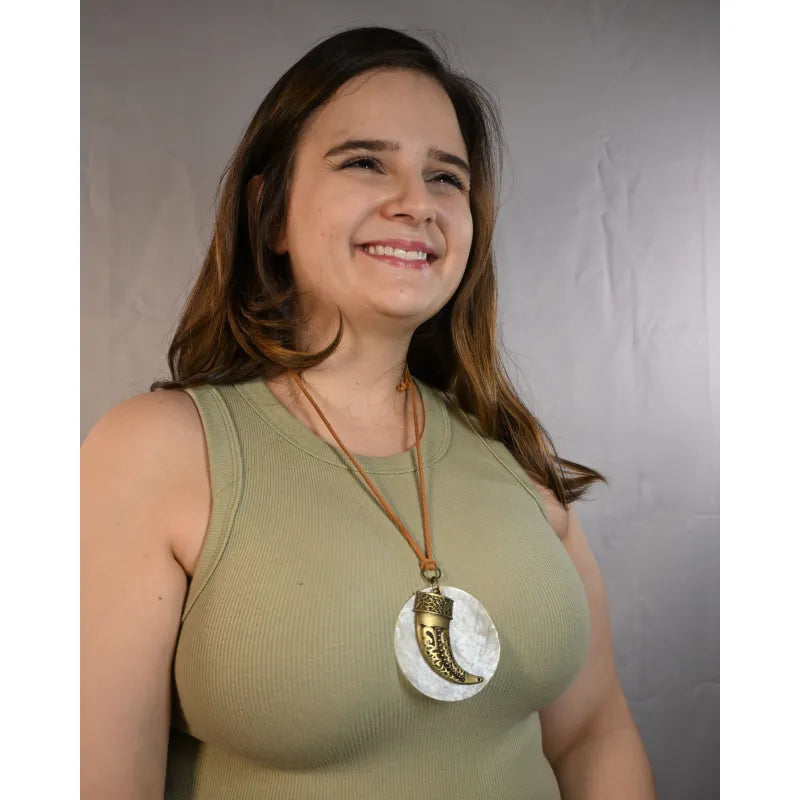Colar co Dente Boho e Circulo
