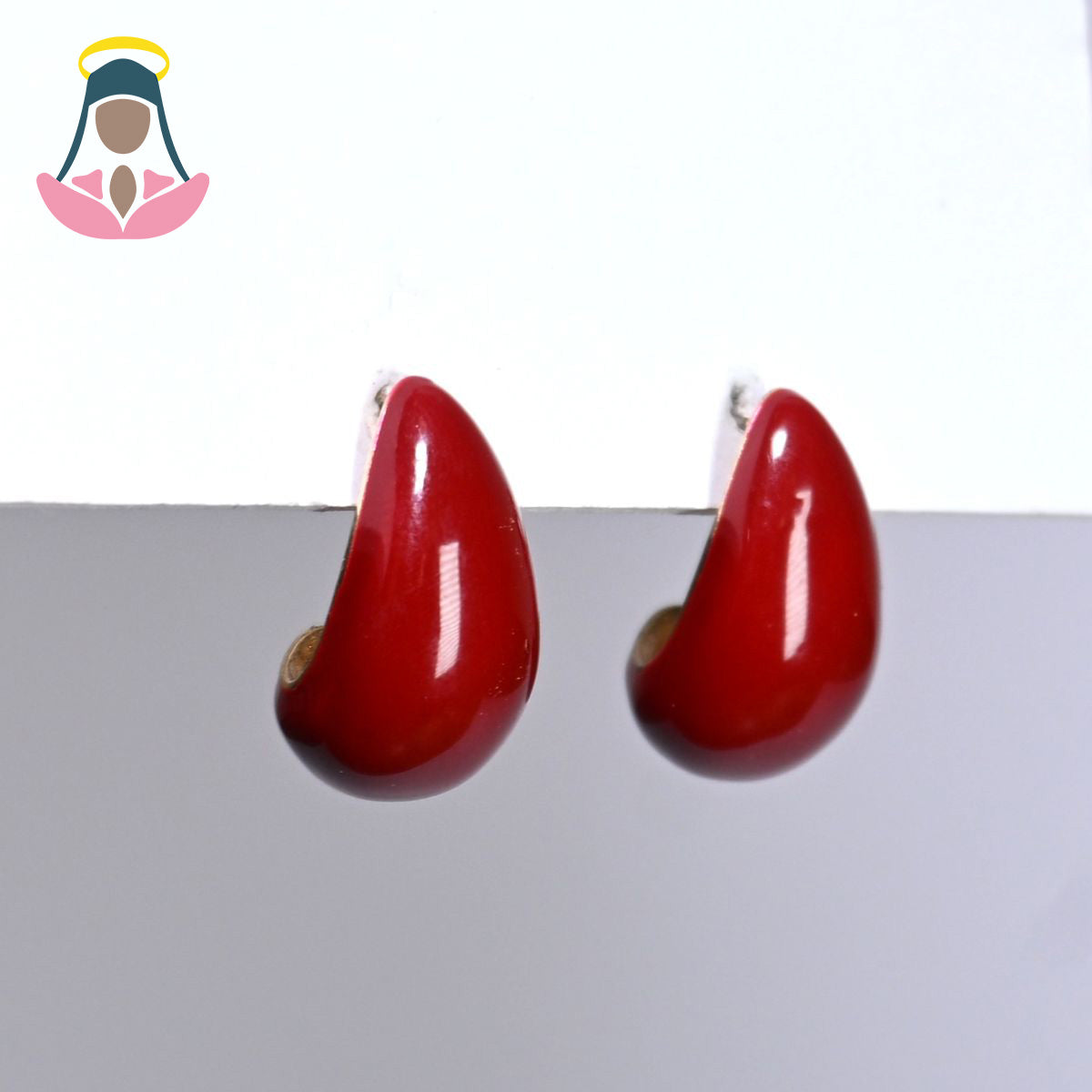 Brinco de gota vermelho