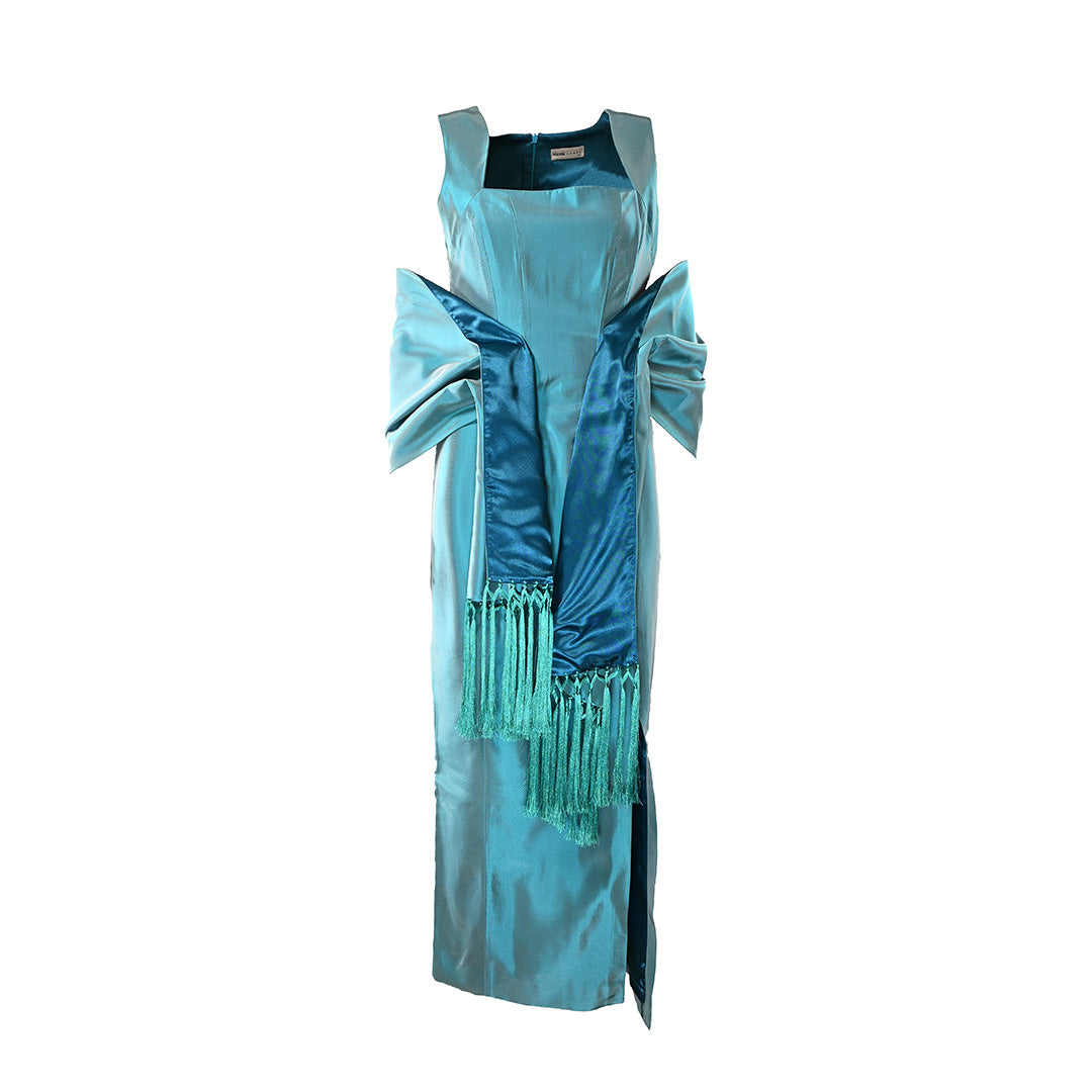Vestido de festa longo azul com echarpe
