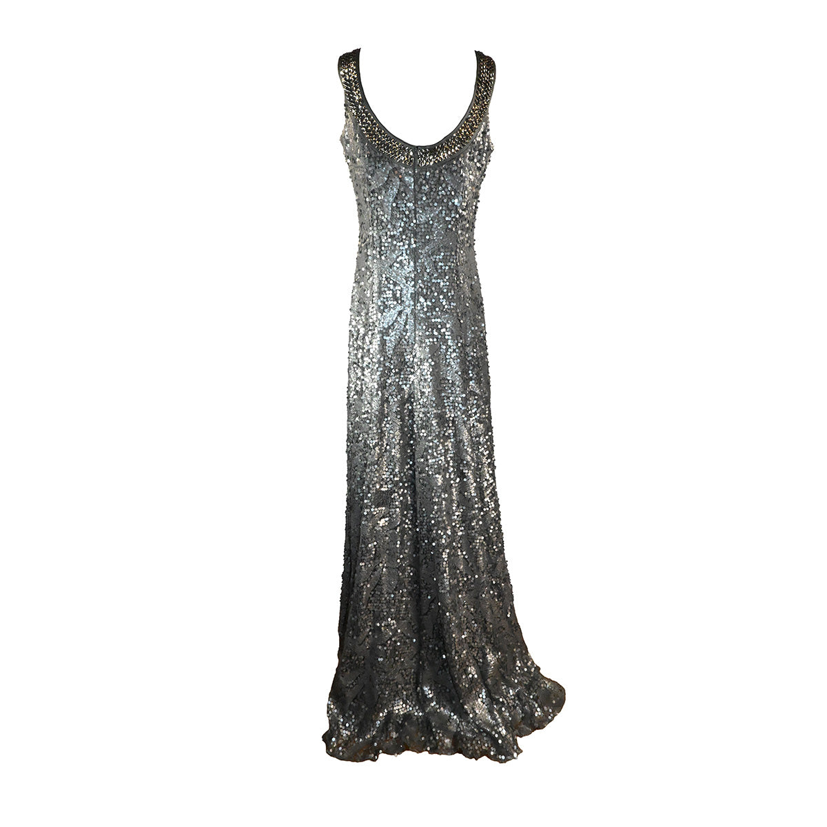 Vestido de festa prateado com lantejoulas