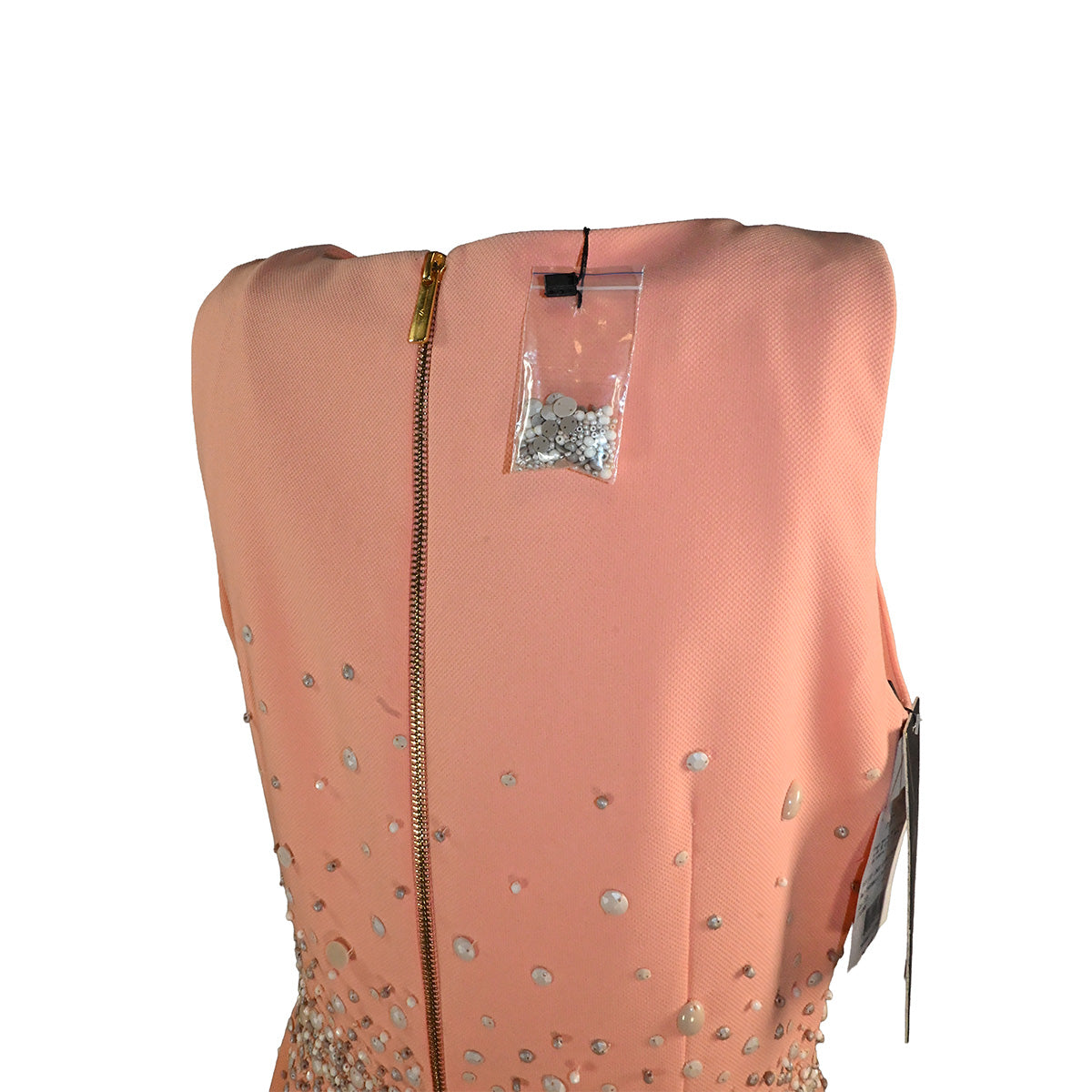Vestido de festa laranja com perolas